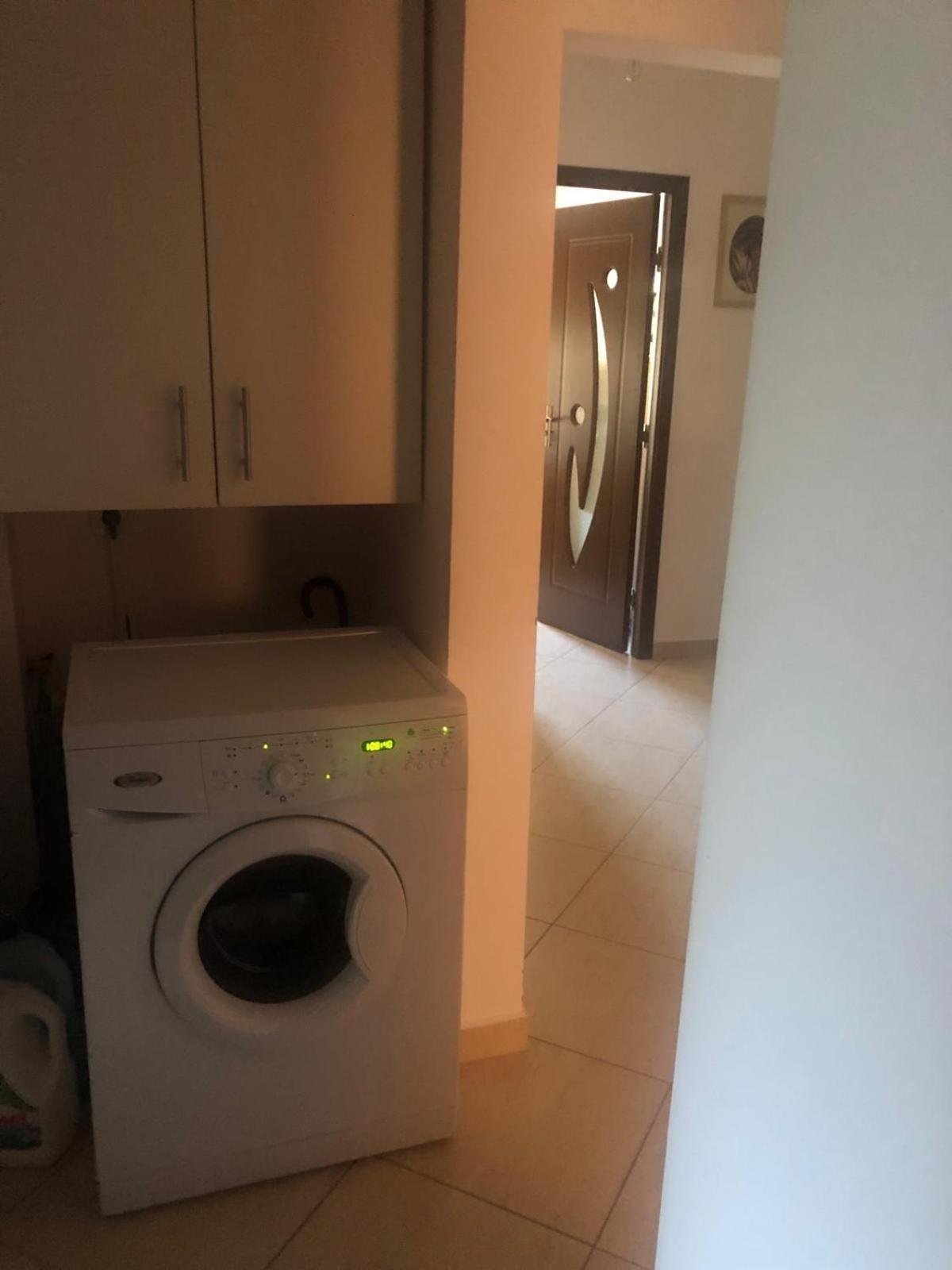 Apartament Cu 3 Camere La Poala Muntilor Fagaras Victoria  Exteriér fotografie