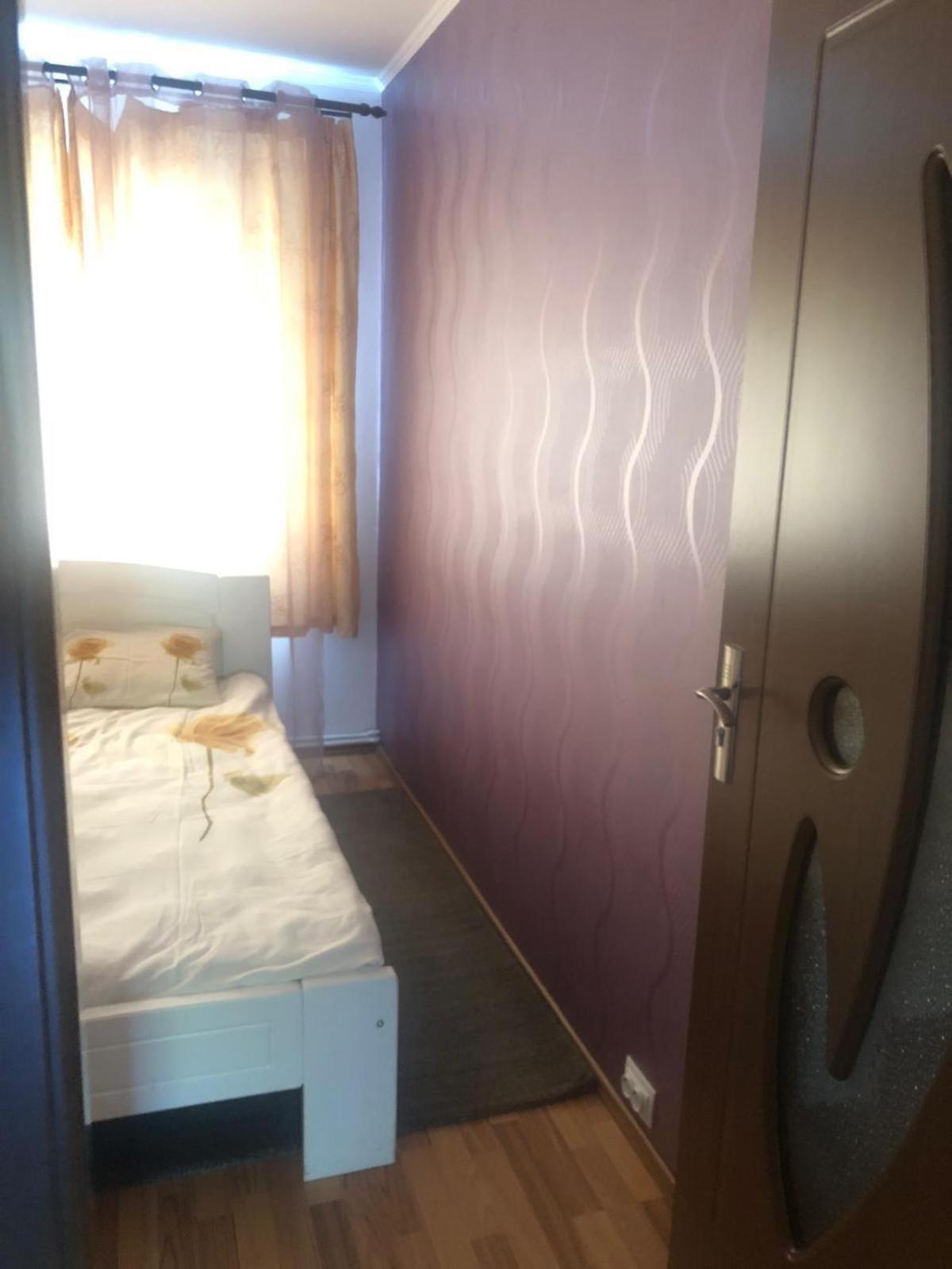Apartament Cu 3 Camere La Poala Muntilor Fagaras Victoria  Exteriér fotografie